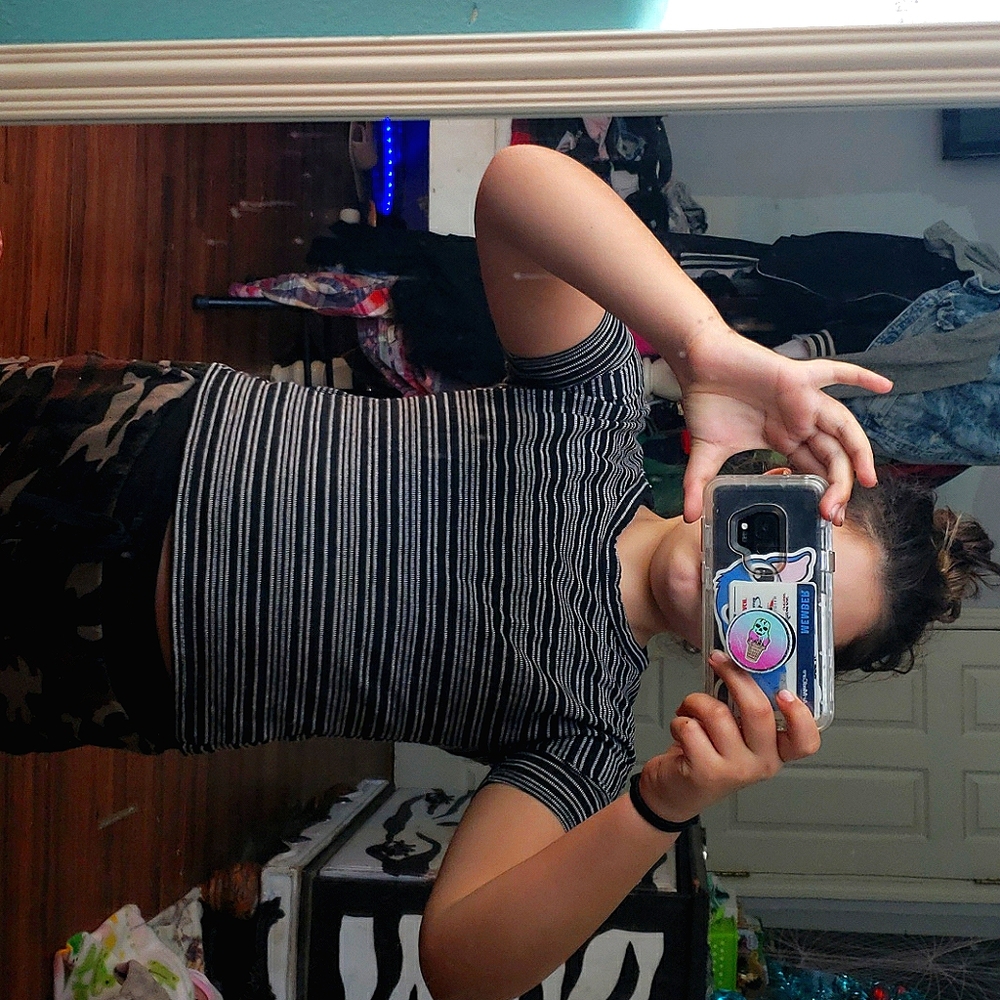 I'm selling this really cute shirt from Nordstrom